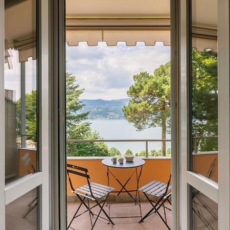 La Casa Di Giulia - Holiday Home Ranco Zewnętrze zdjęcie