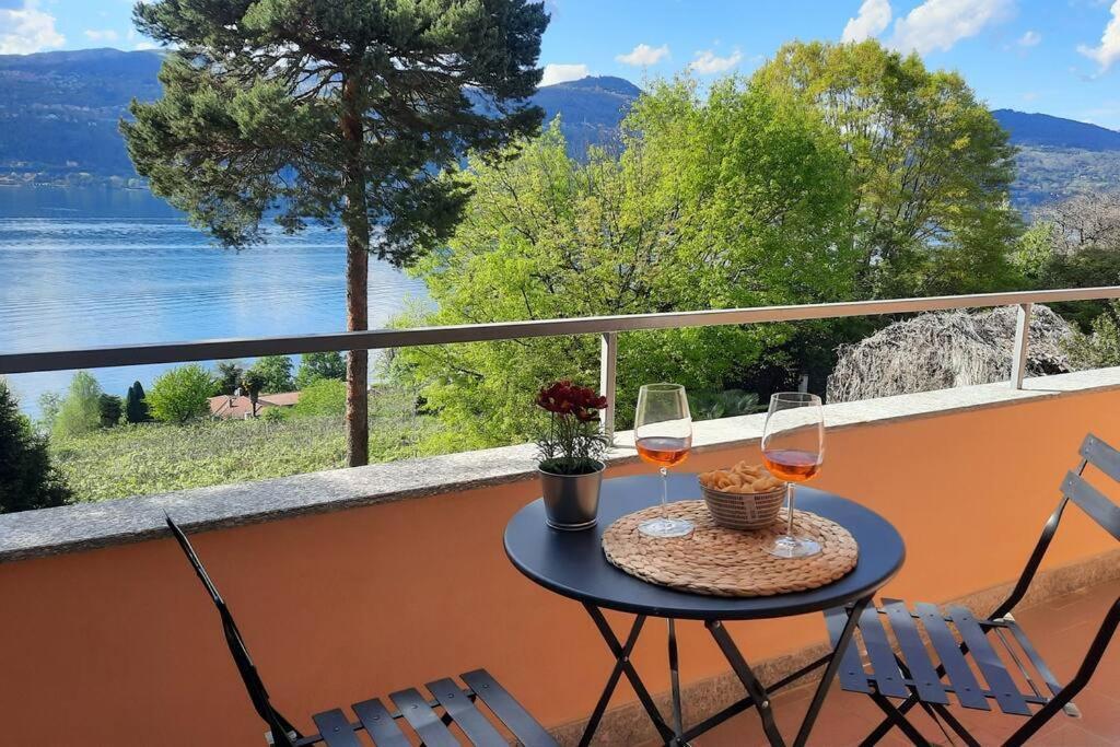 La Casa Di Giulia - Holiday Home Ranco Zewnętrze zdjęcie