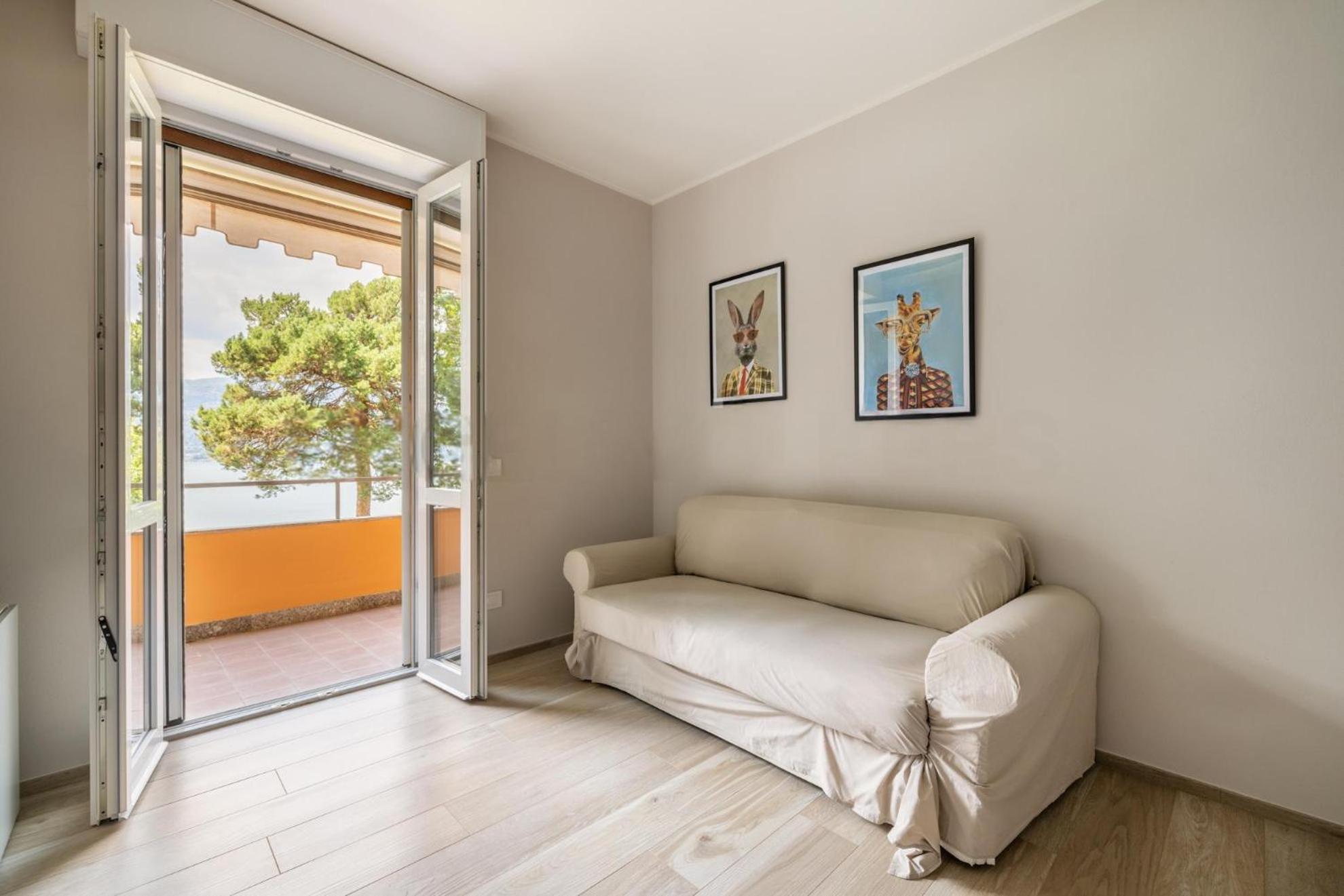 La Casa Di Giulia - Holiday Home Ranco Zewnętrze zdjęcie